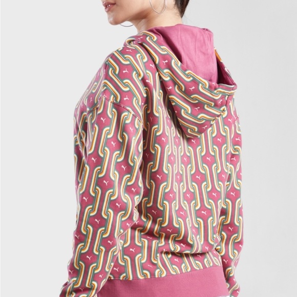 NWT- Puma Classics 70s Printed Fleece Hoodie for Women, fleece lined, size XS - Picture 2 of 12